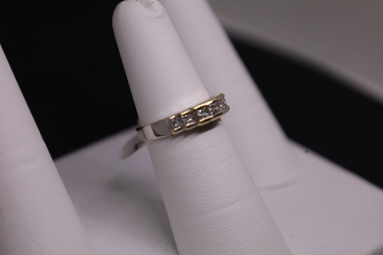 14KT Princess Diamond band