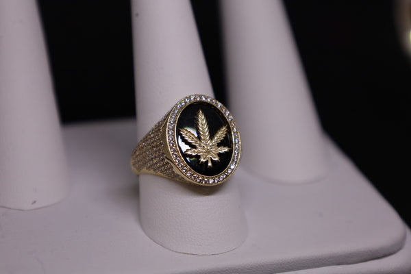 14KT Onyx Leaf CZ Ring