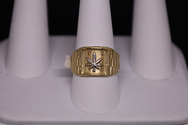 Anillo de hoja de dos tonos de oro de 14 kt