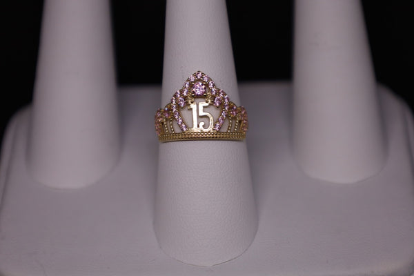 Anillo de oro blanco de 14 kt con circonita cúbica y corona de XV años