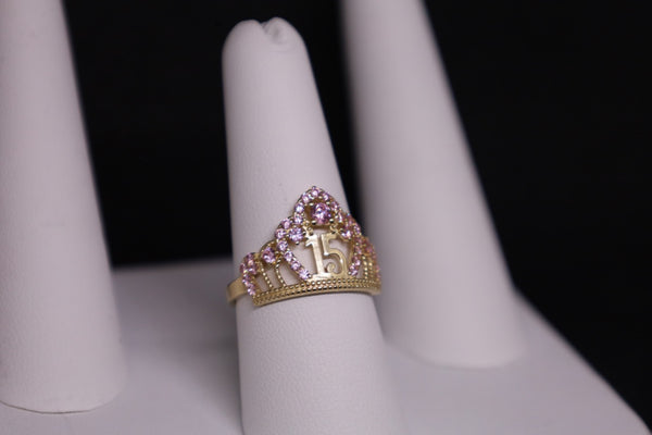 Anillo de oro blanco de 14 kt con circonita cúbica y corona de XV años