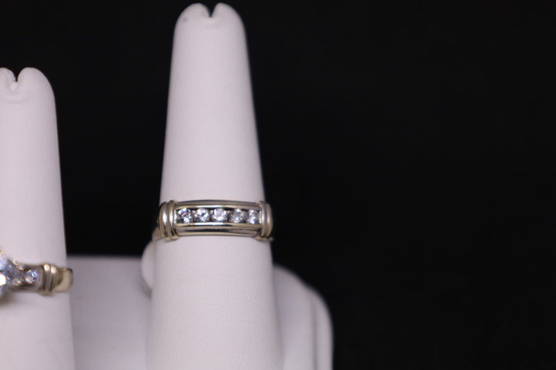 Conjunto de boda de oro blanco de 14 kt con circonita cúbica de princesa